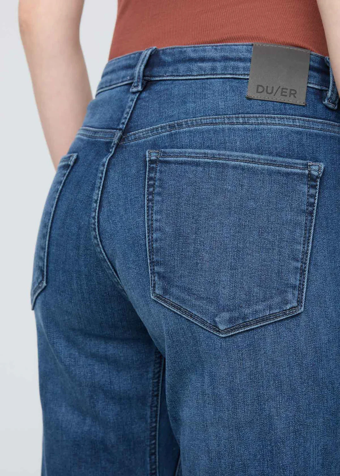 DU/ER Pantalon Tech Fleece Denim Girlfriend - Femme – Image 3