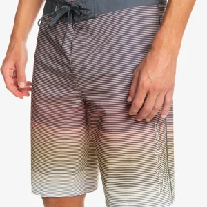 Quiksilver Short Massive 20 Po  -Homme